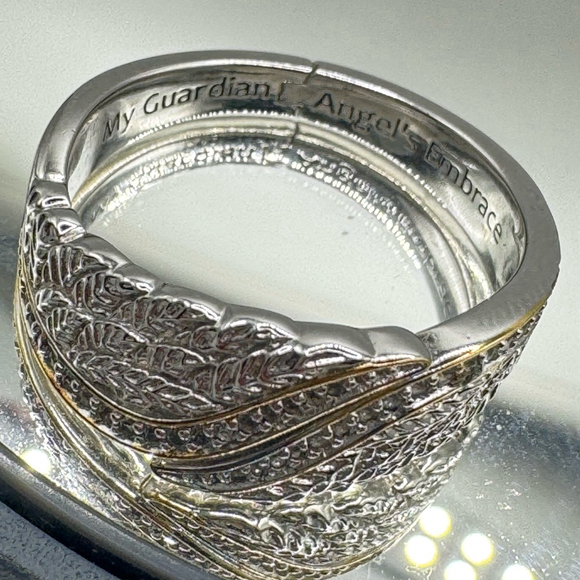 The Bradford Gold Exchange BGE 925 My Guardian Angel ‘s Embrace Ring Size 7 - Picture 1 of 5